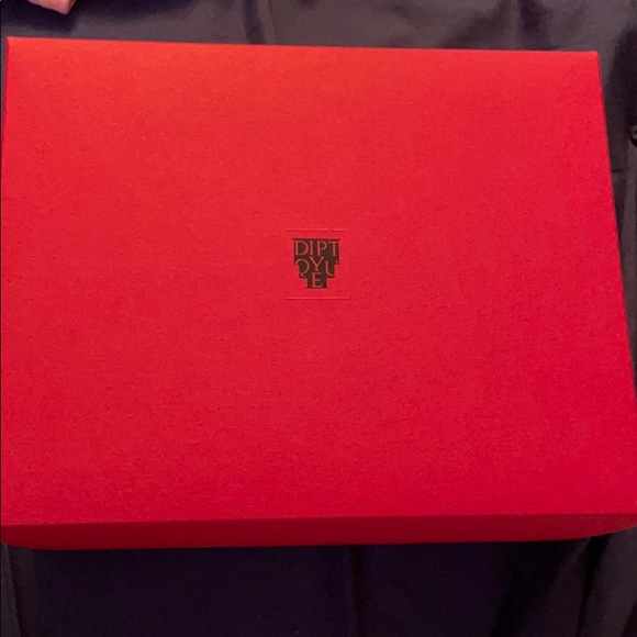 Diptyque Red Gift Box - Picture 3 of 5